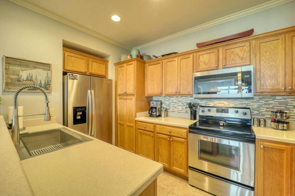 Bucket List Views Sugar Mountain Private Condo - 2Bed, 2Bath, Sleeps 6, Panoramic Views Of Mountains From Large Deck, Short Drive To Shopping, Restaurants, Cafes & Banner Elk Town Extérieur photo